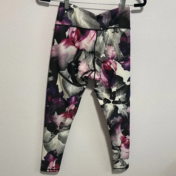 CALIA by Carrie Underwood Floral Leggings - Black and Pink - Picture 10 of 10
